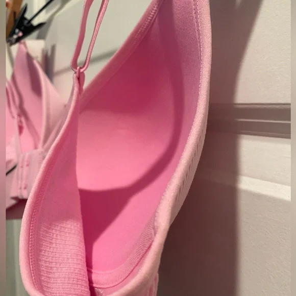 NWT Lot of 2 Hanes/Maidenform Comfort Bras, Sz. 2XL, Purple/Pink!! - Picture 11 of 13